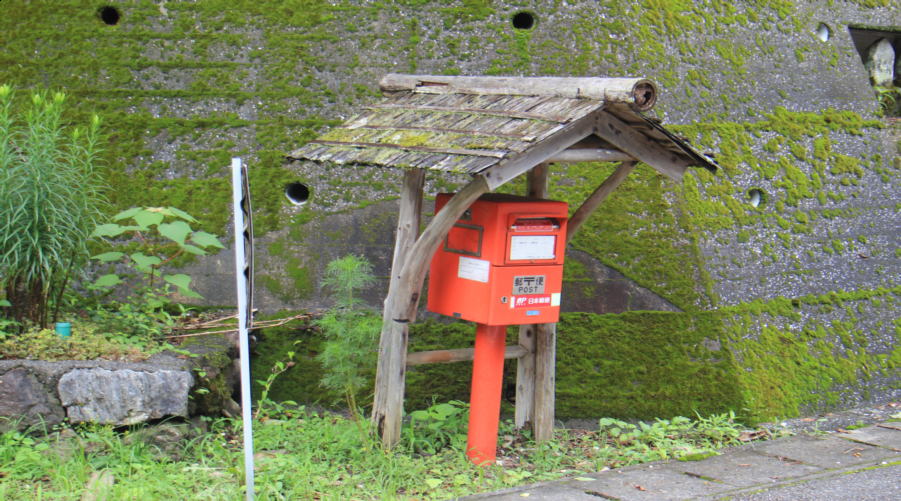 屋根付き郵便ポスト